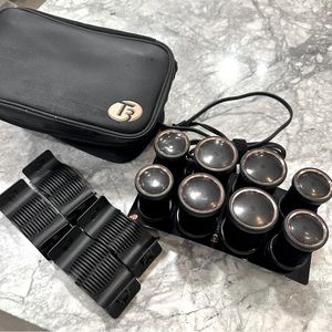 T3 BLACK VOLUMIZING HOT ROLLERS Set Of 8  Rollers, Clips & Carrying Case EUC